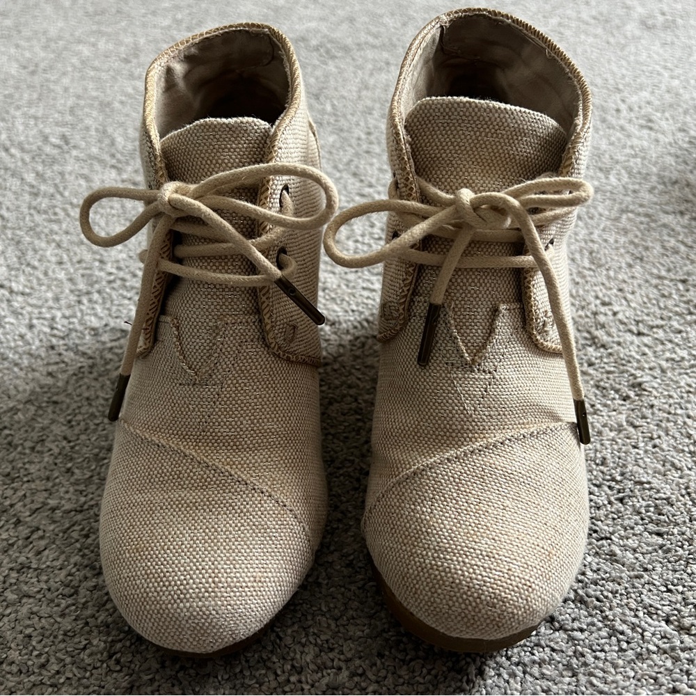 Toms Cork Heel Tan Upper Lace Up Wedge Heel Booties.  2 3/4” heel; size 5 1/2.